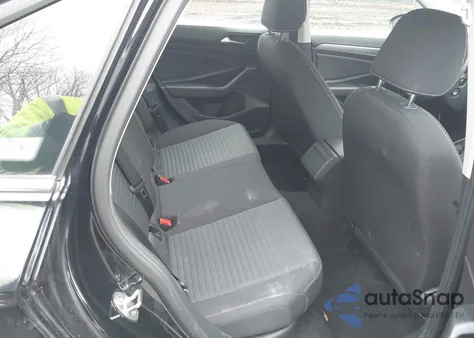 2024 Volkswagen Jetta 1.5T S z USA, uszkodzony, nr VIN 3VW5M7BU1RM093850